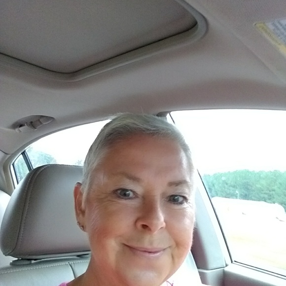 Meet your Posher, April - Picture 1 of 1